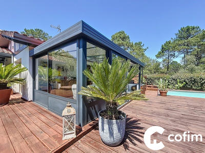 Maison - 190 m² - 5 pièces