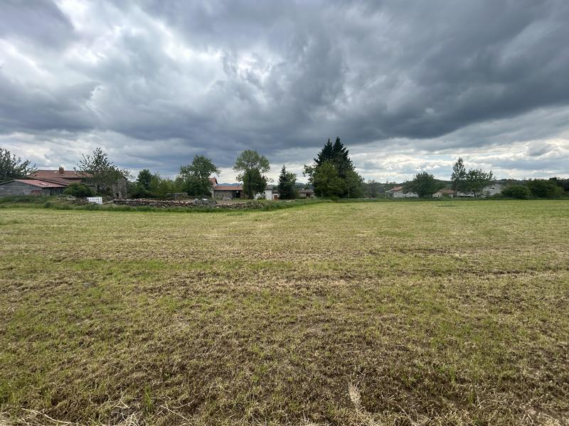 Terrain constructible - 2 800 m²