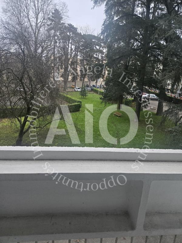 Appartement - 80 m² - 5 pièces