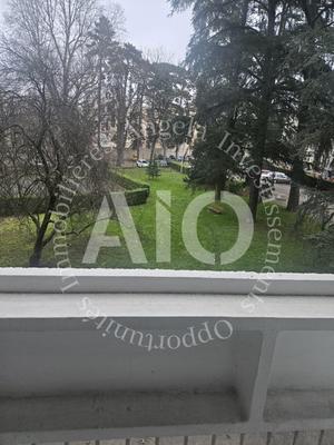 Appartement - 80 m² - 5 pièces