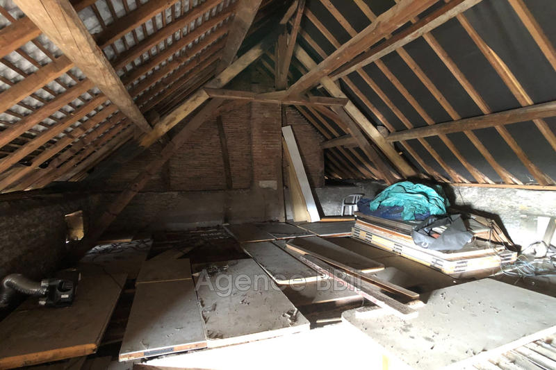 Maison - 241 m² - 12 pièces