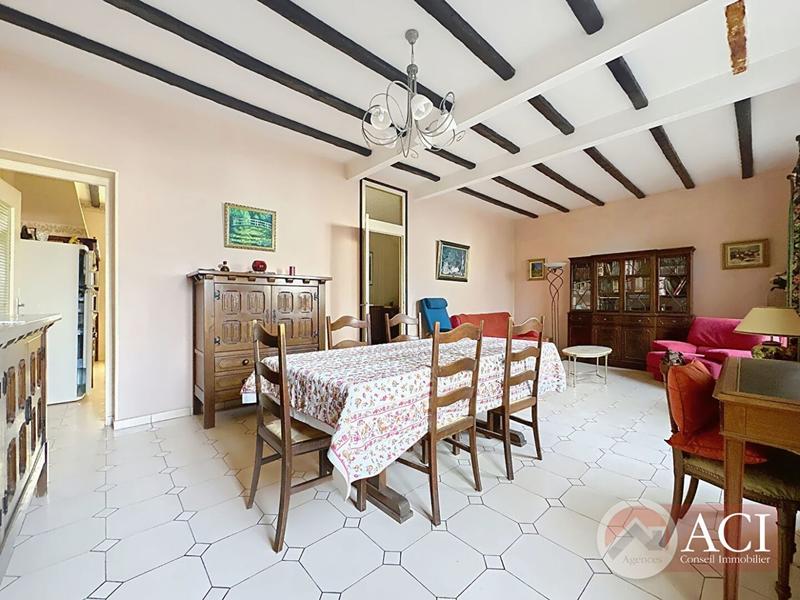 Maison - 174 m² - 7 pièces