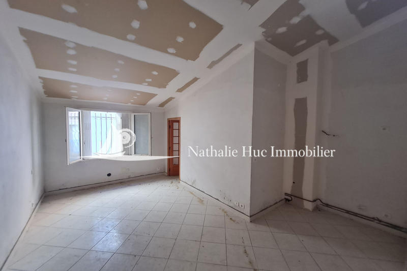 Maison - 300 m² - 9 pièces