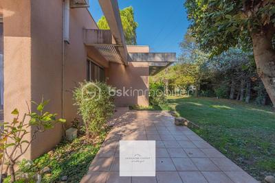 Maison d'architecte - 259 m² - 9 pièces