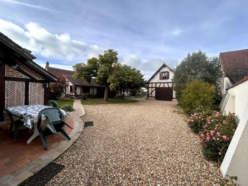 Maison ancienne - 172 m² - 10 pièces