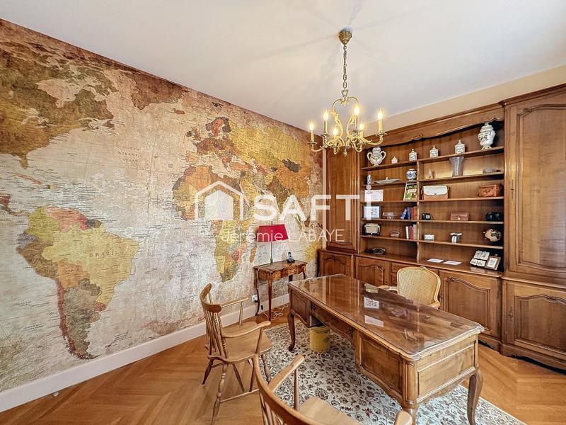 Maison - 287 m² - 7 pièces