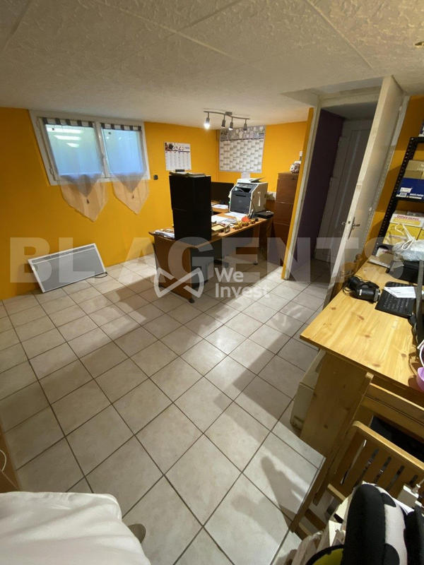 Maison - 203 m² - 7 pièces
