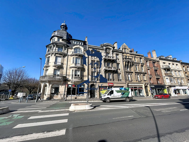 Bureau - 173 m² - 8 pièces