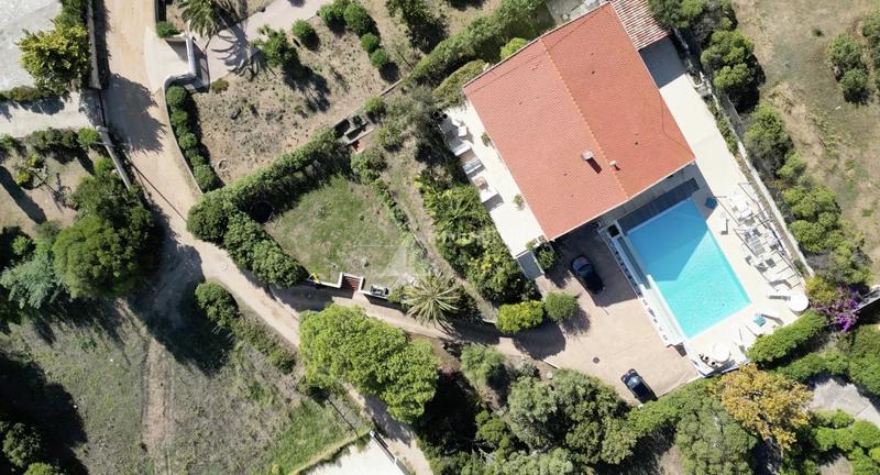 Villa - 189 m² - 6 pièces