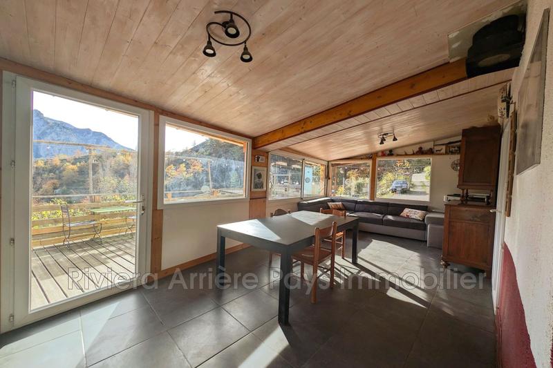 Maison - 212 m² - 9 pièces