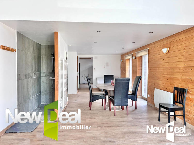 Maison - 259 m² - 11 pièces