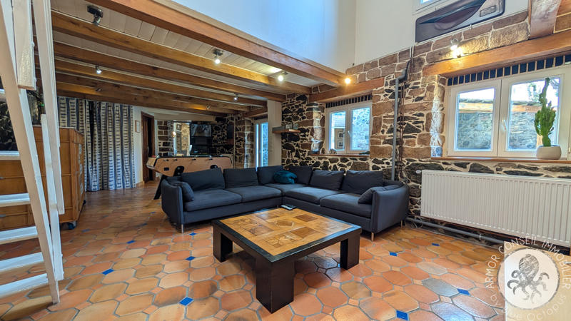 Maison - 281 m² - 10 pièces