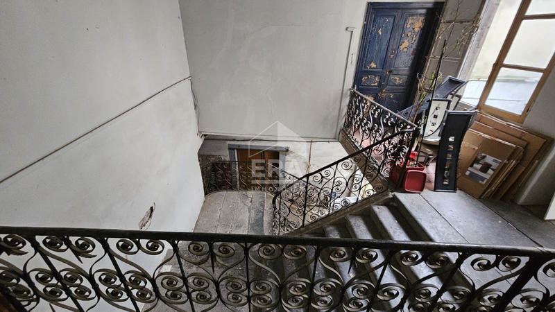 Maison - 400 m² - 20 pièces