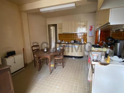 Villa - 240 m² - 9 pièces