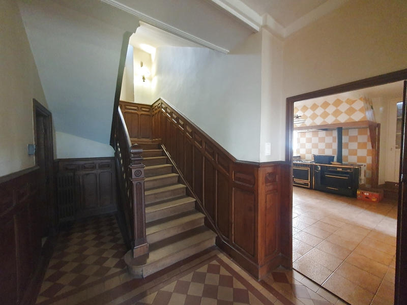 Propriété - 306 m² - 10 pièces