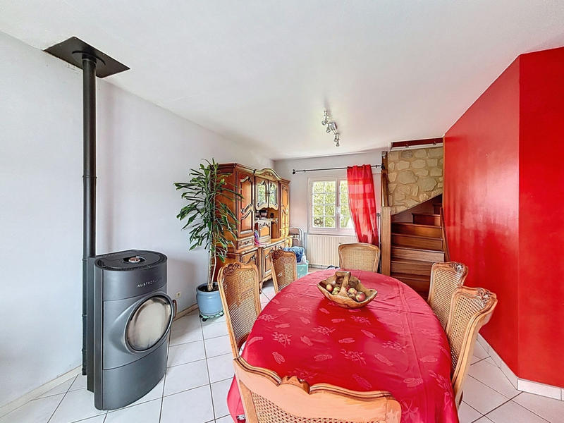 Maison - 98 m² - 5 pièces