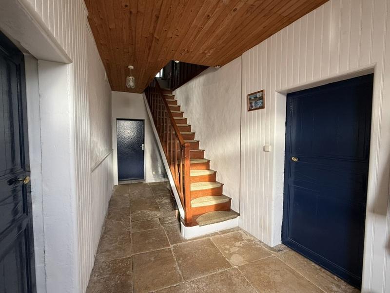 Maison - 254 m² - 10 pièces