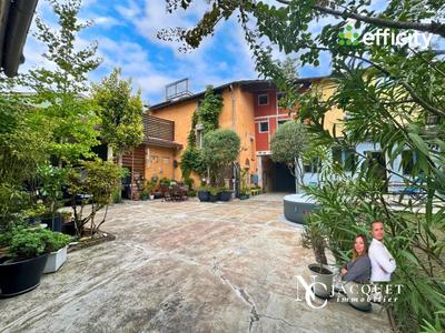 Maison - 184 m² - 6 pièces