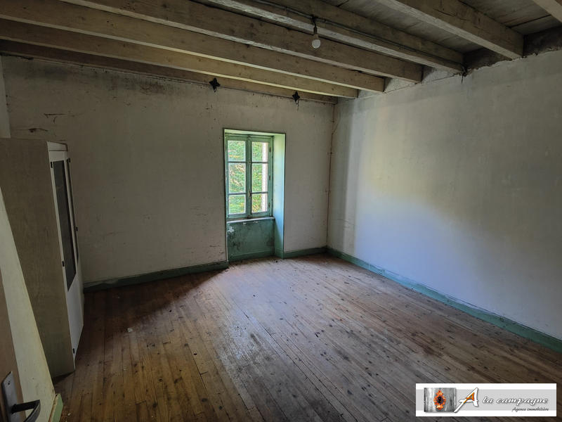 Maison ancienne - 101 m² - 8 pièces