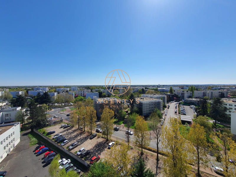 Appartement - 104 m² - 5 pièces