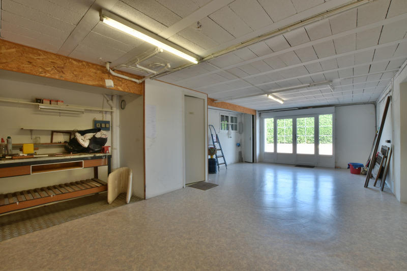 Maison - 210 m² - 10 pièces