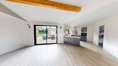 Maison - 103 m² - 5 pièces