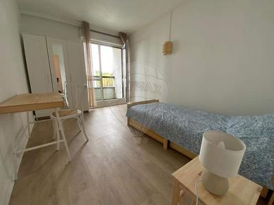 Appartement - 84 m² - 5 pièces