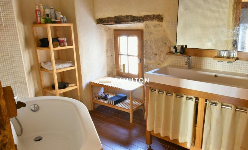 Propriété - 399 m² - 11 pièces