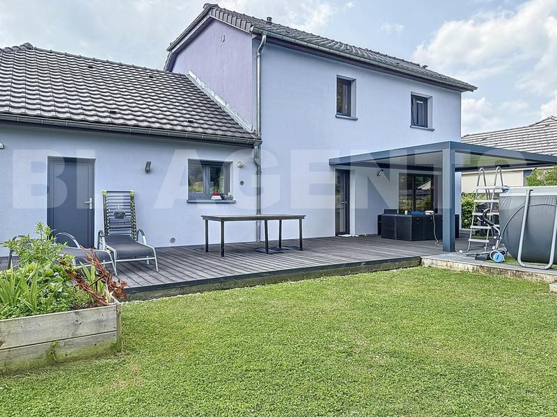 Maison contemporaine - 153 m² - 10 pièces