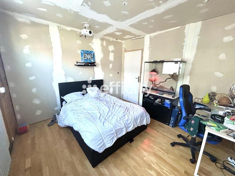 Maison - 105 m² - 4 pièces