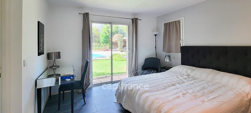 Villa - 215 m² - 6 pièces