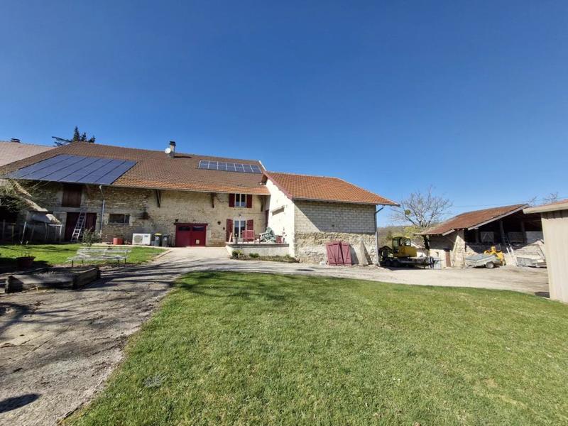 Appartement - 160 m² - 6 pièces