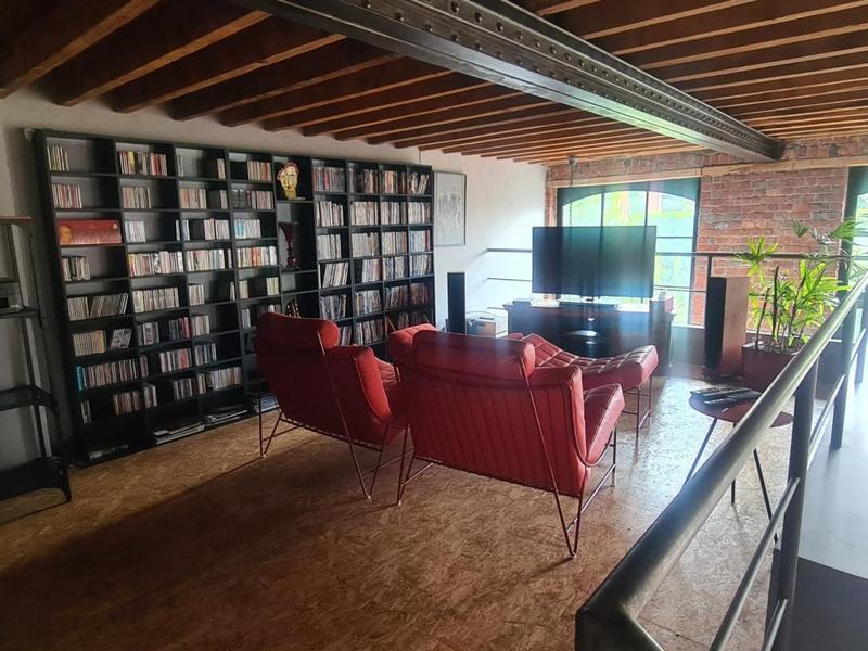 Loft - 286 m² - 4 pièces