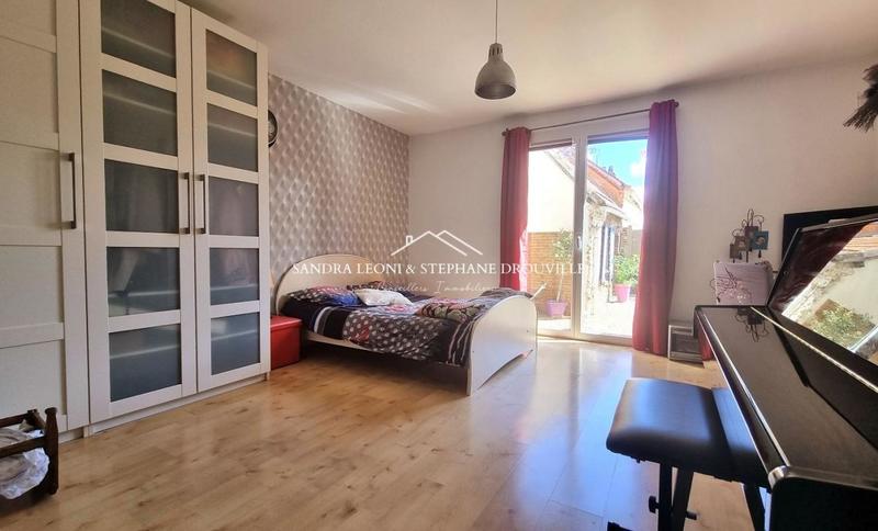 Maison - 166 m² - 7 pièces