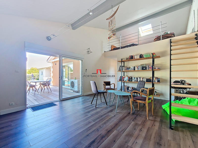 Maison contemporaine - 186 m² - 6 pièces