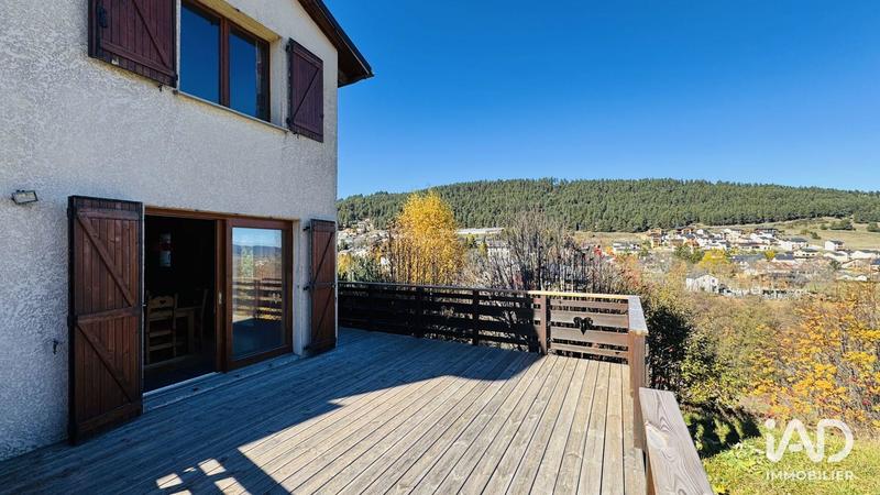 Maison - 113 m² - 5 pièces