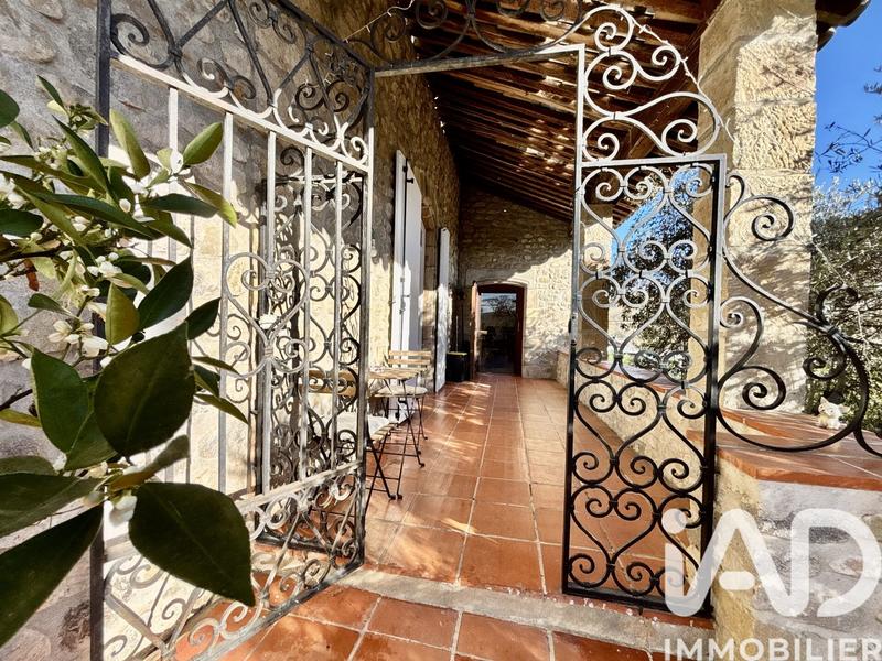 Maison - 282 m² - 14 pièces