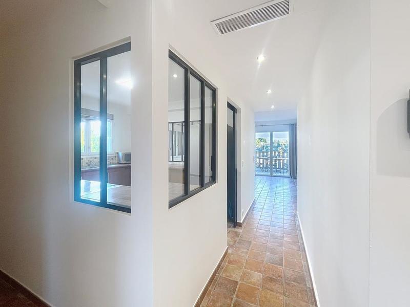 Appartement - 98 m² - 4 pièces