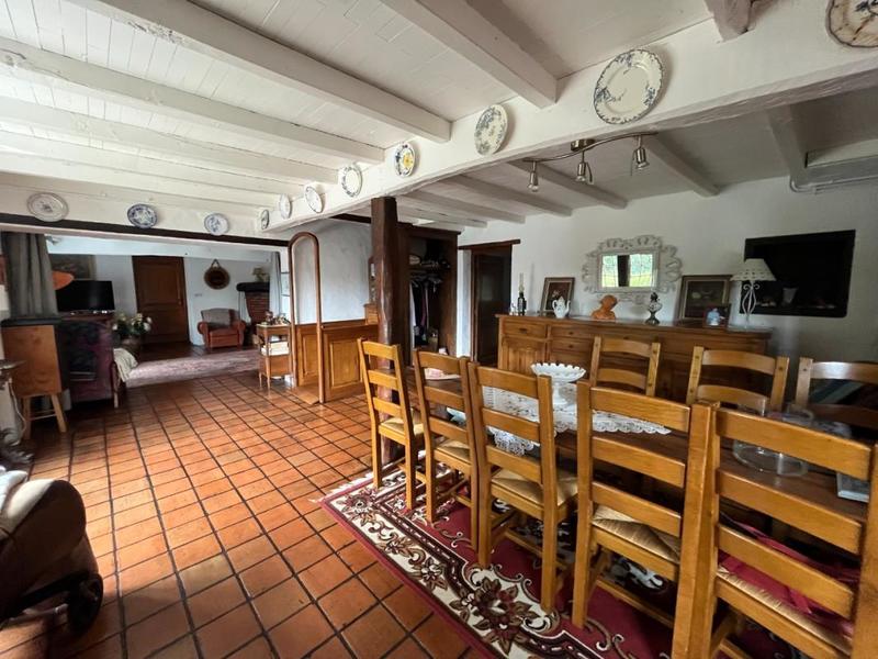 Maison - 186 m² - 5 pièces