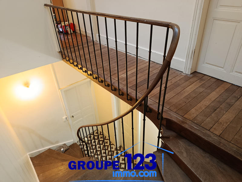 Maison - 172 m² - 8 pièces