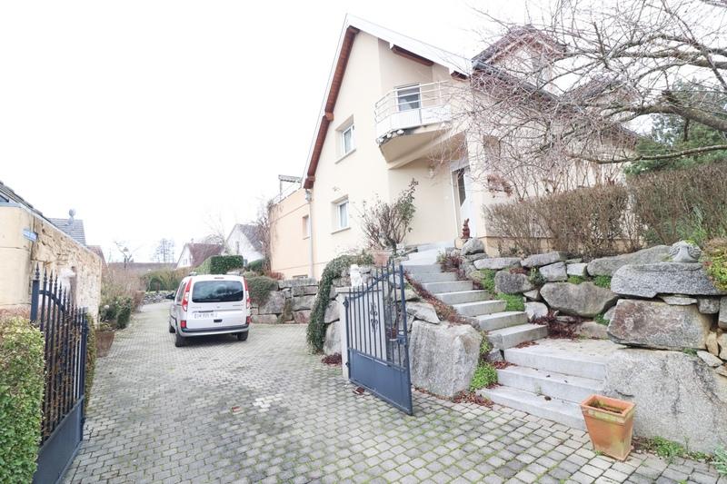 Maison - 251 m² - 6 pièces