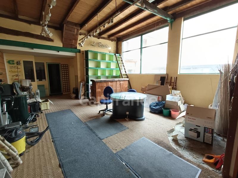 Maison - 398 m² - 8 pièces