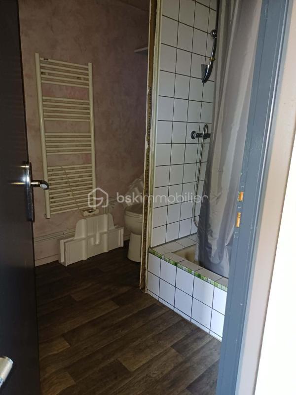 Local commercial - 142 m² - 3 pièces