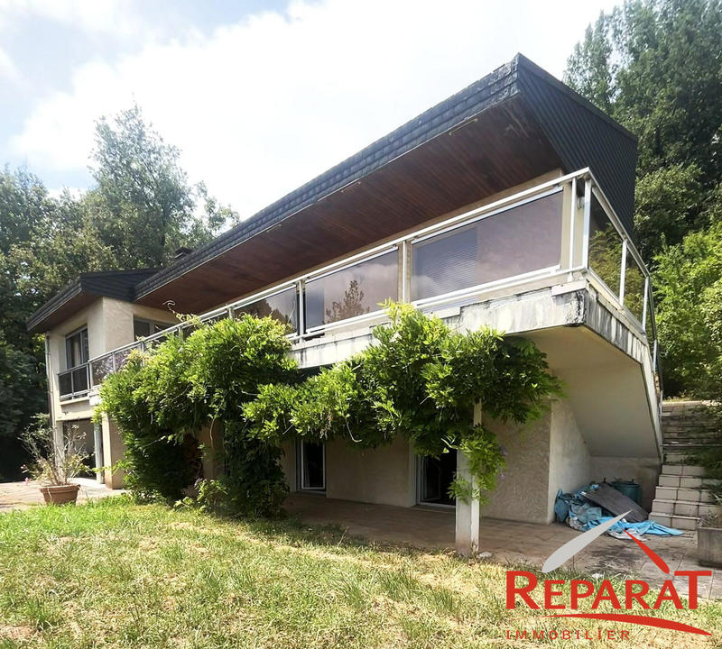 Maison - 210 m² - 7 pièces