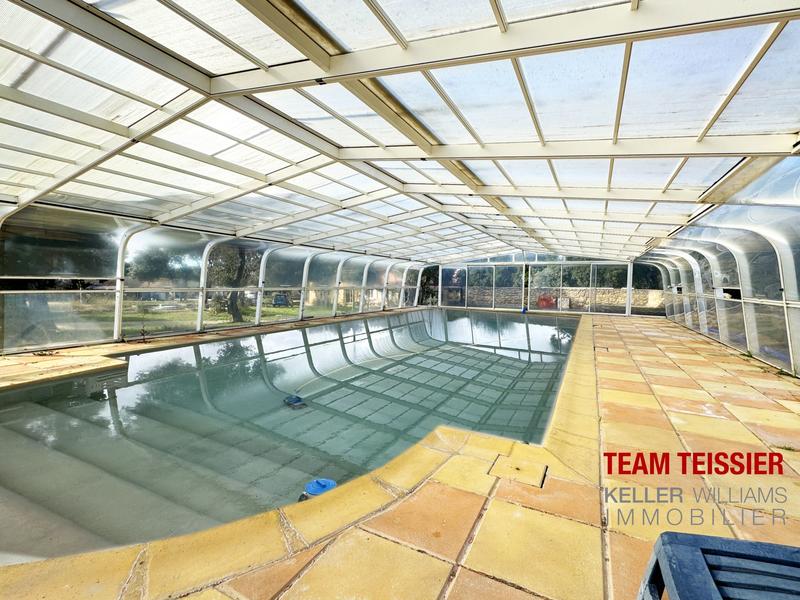 Maison - 205 m² - 11 pièces