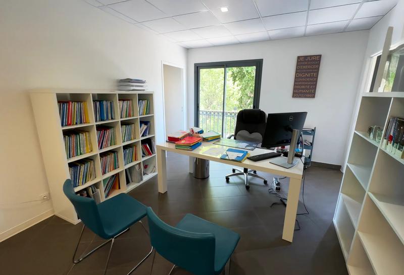 Bureau - 68 m² - 4 pièces