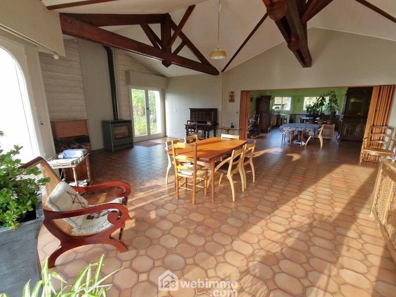 Maison - 215 m² - 6 pièces