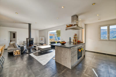 Maison - 106 m² - 4 pièces