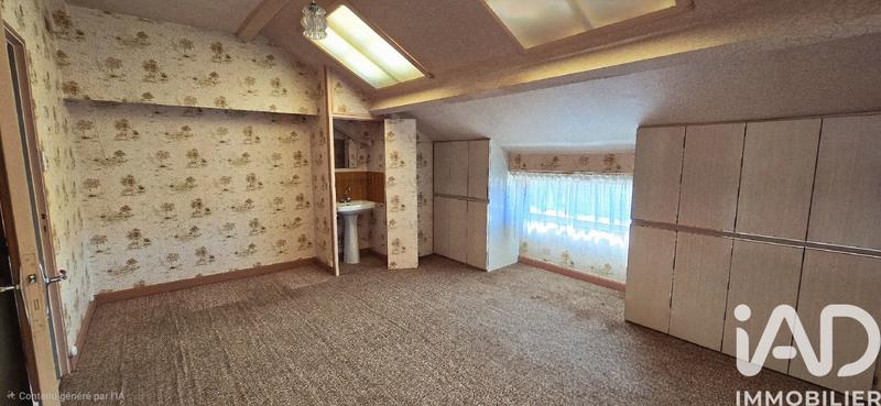 Maison de village - 162 m² - 9 pièces