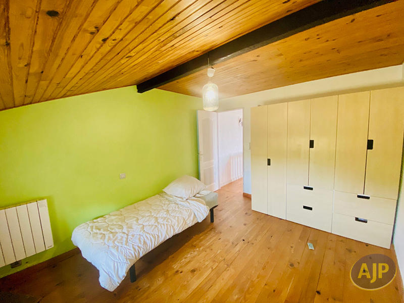 Maison - 211 m² - 7 pièces